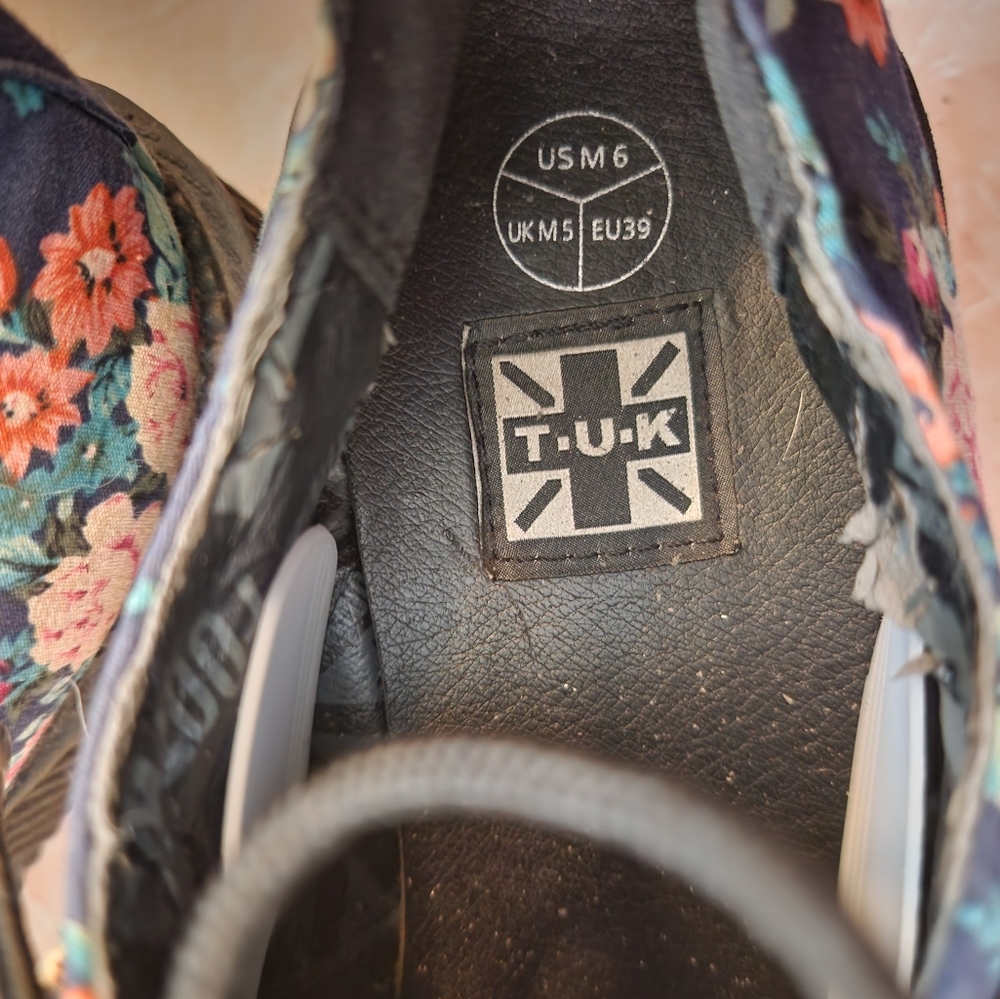 TUK Floral Platform Women's Shoes - Black and Pink - Picture 4 of 4